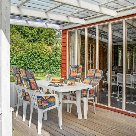 2 Bedroom Lovely In