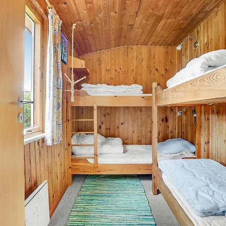 2 Bedroom Lovely In *